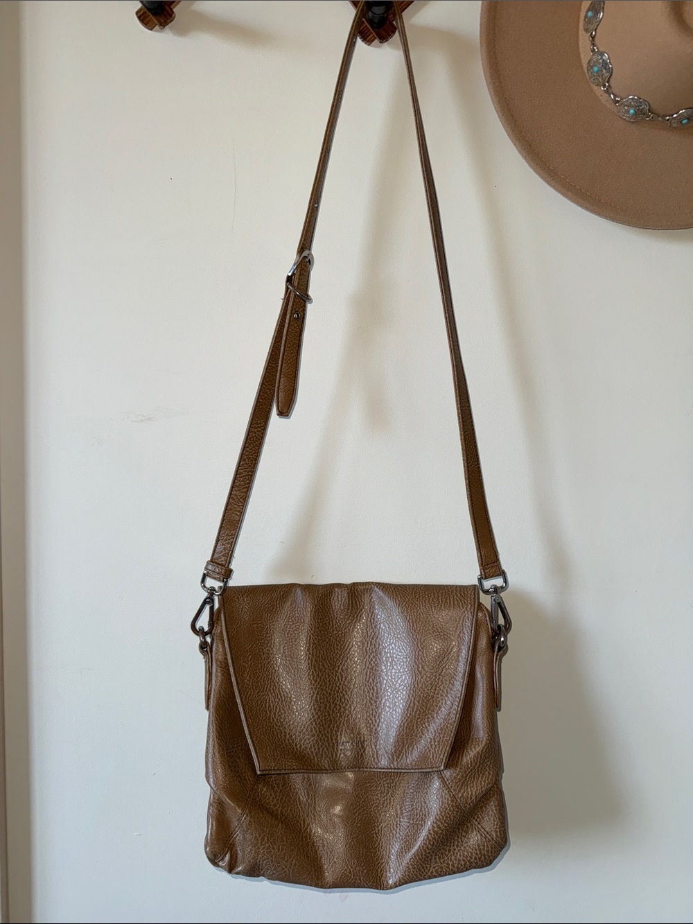 Matt & Nat Crossbody Bag